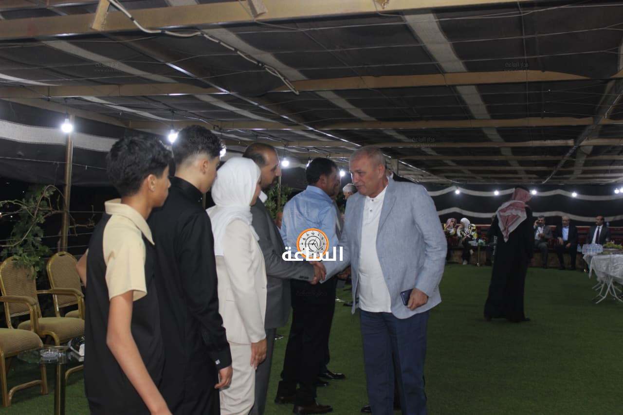 Madar Al-Saa Images 0.5851897333161022
