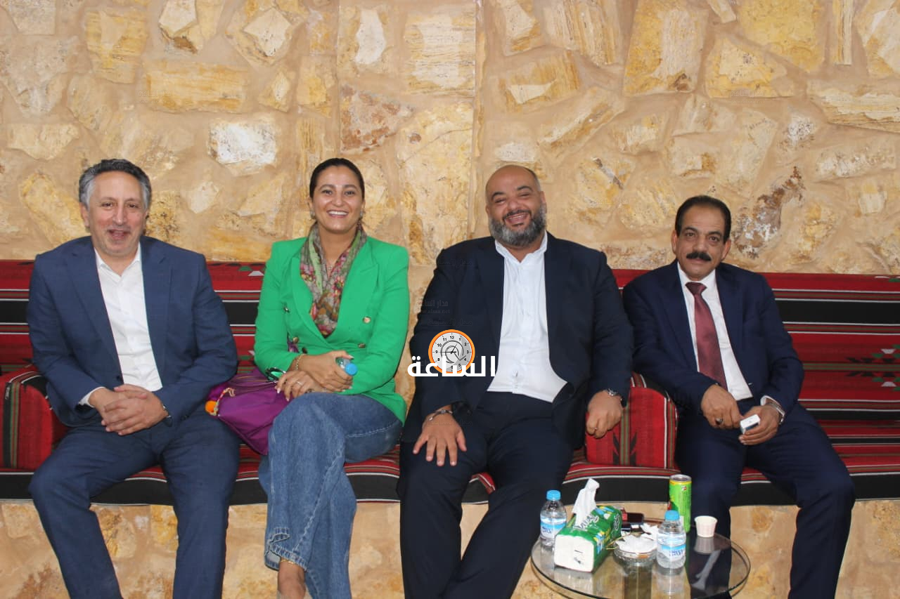 Madar Al-Saa Images 0.6893576561275021