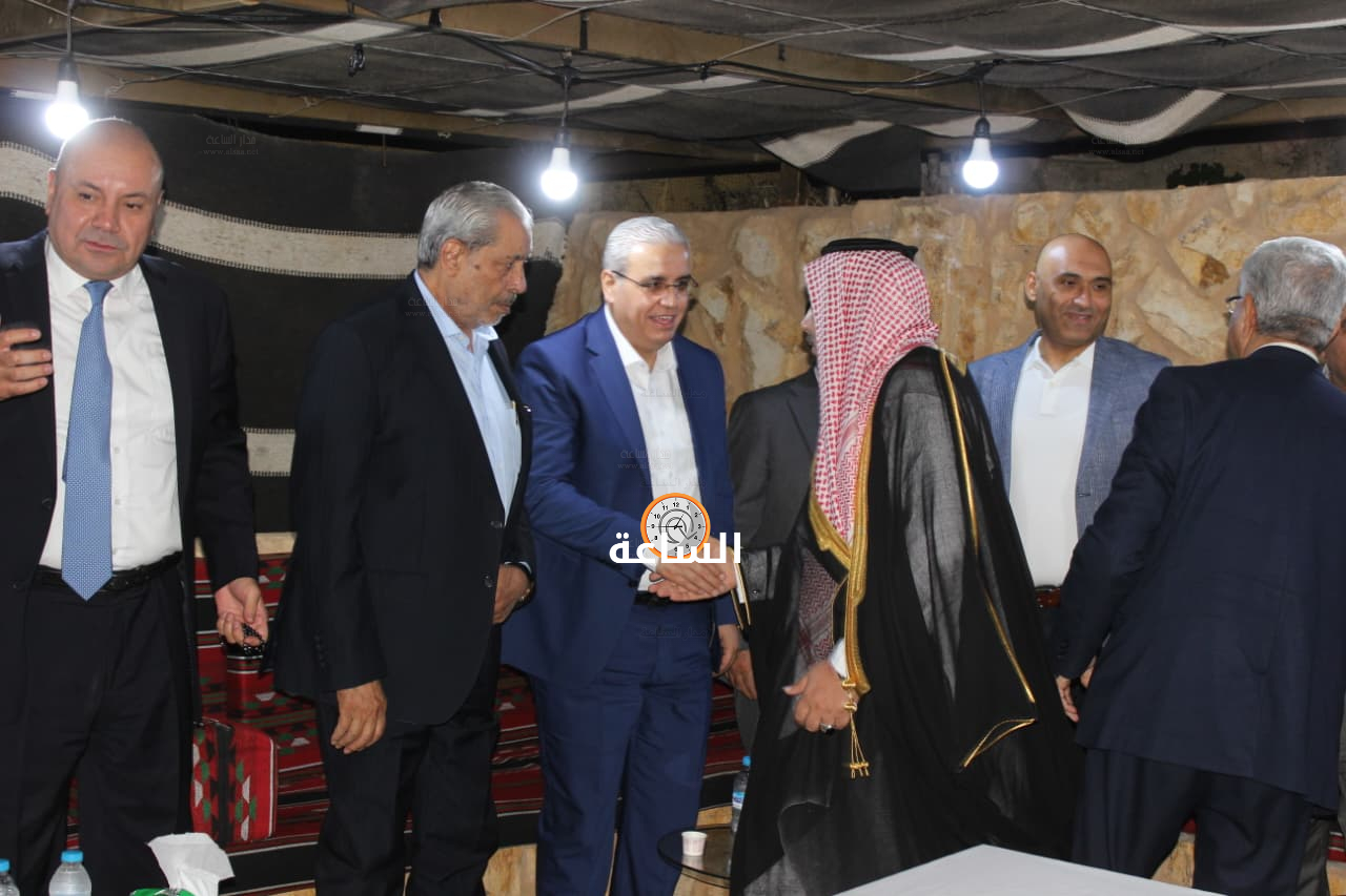 Madar Al-Saa Images 0.01982076432490454