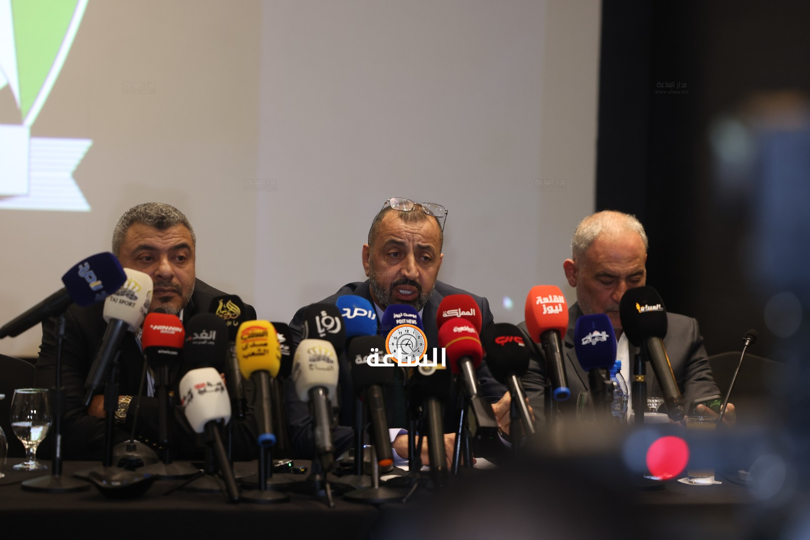 Madar Al-Saa Images 0.47364520591895354