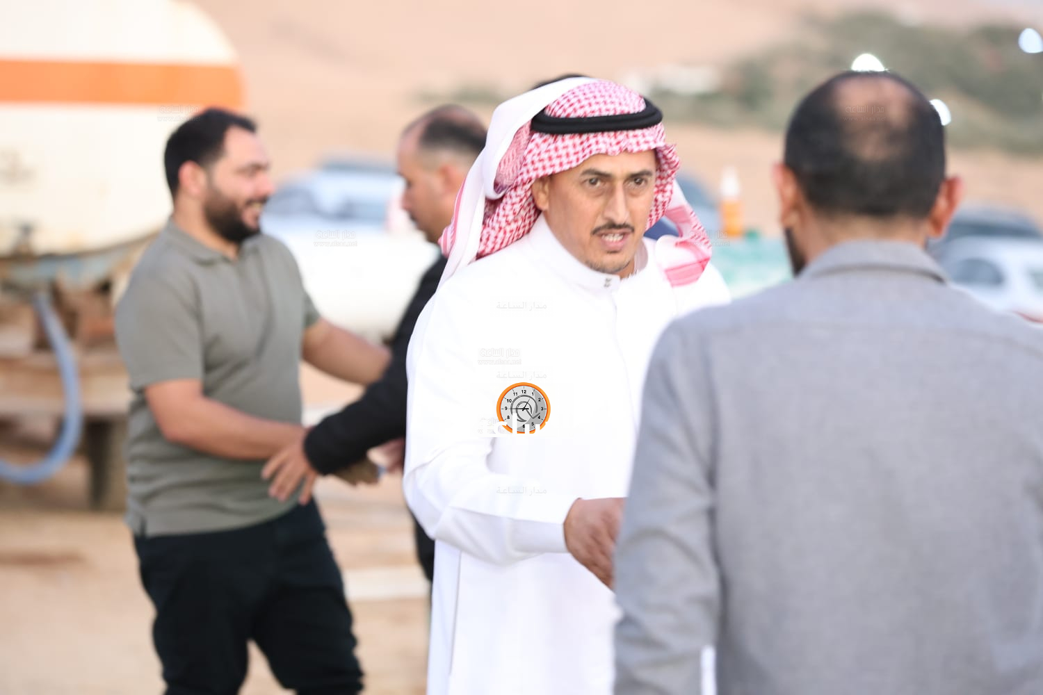 Madar Al-Saa Images 0.1853492754138677
