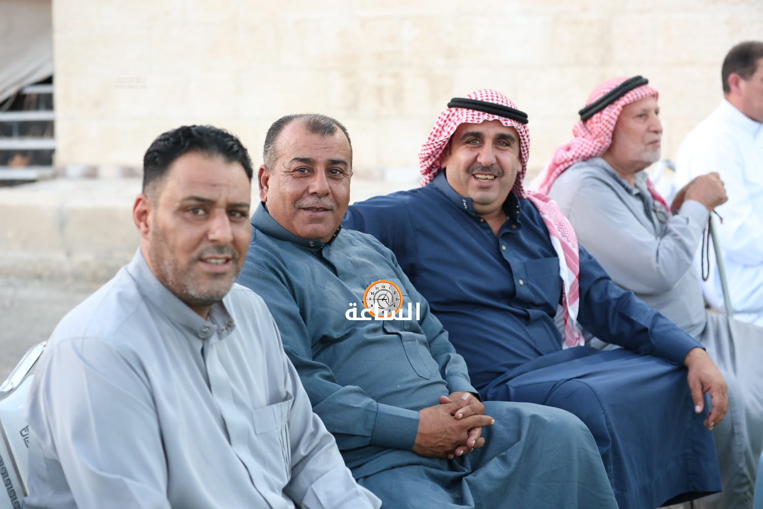 Madar Al-Saa Images 0.39340107684769765