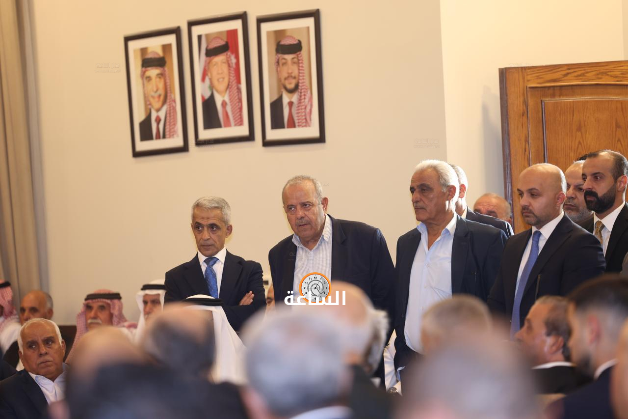 Madar Al-Saa Images 0.4925573367512317
