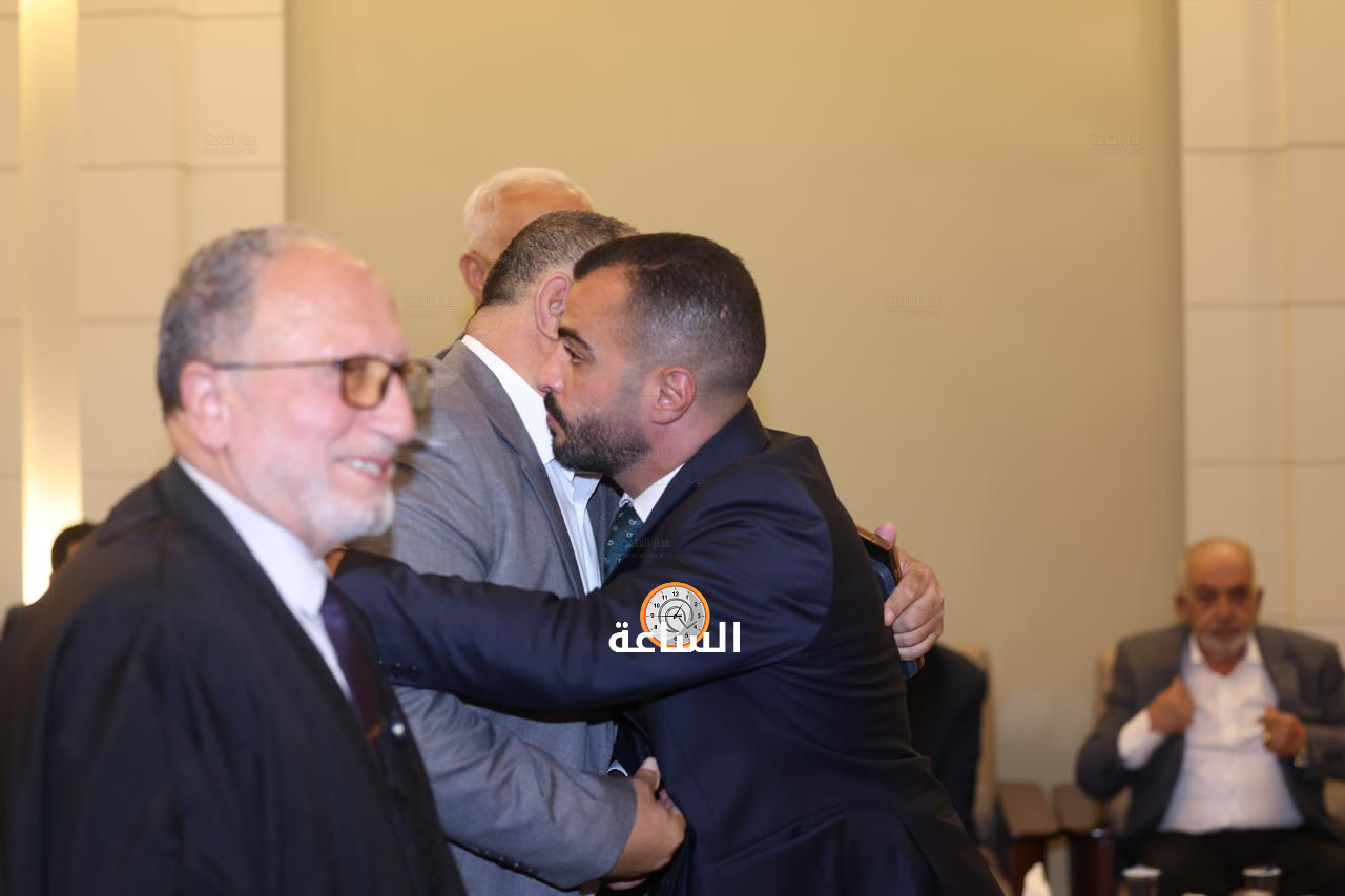 Madar Al-Saa Images 0.38035589653234336