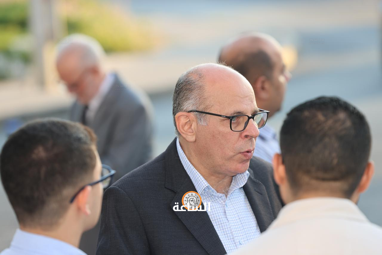 Madar Al-Saa Images 0.15840468328371082