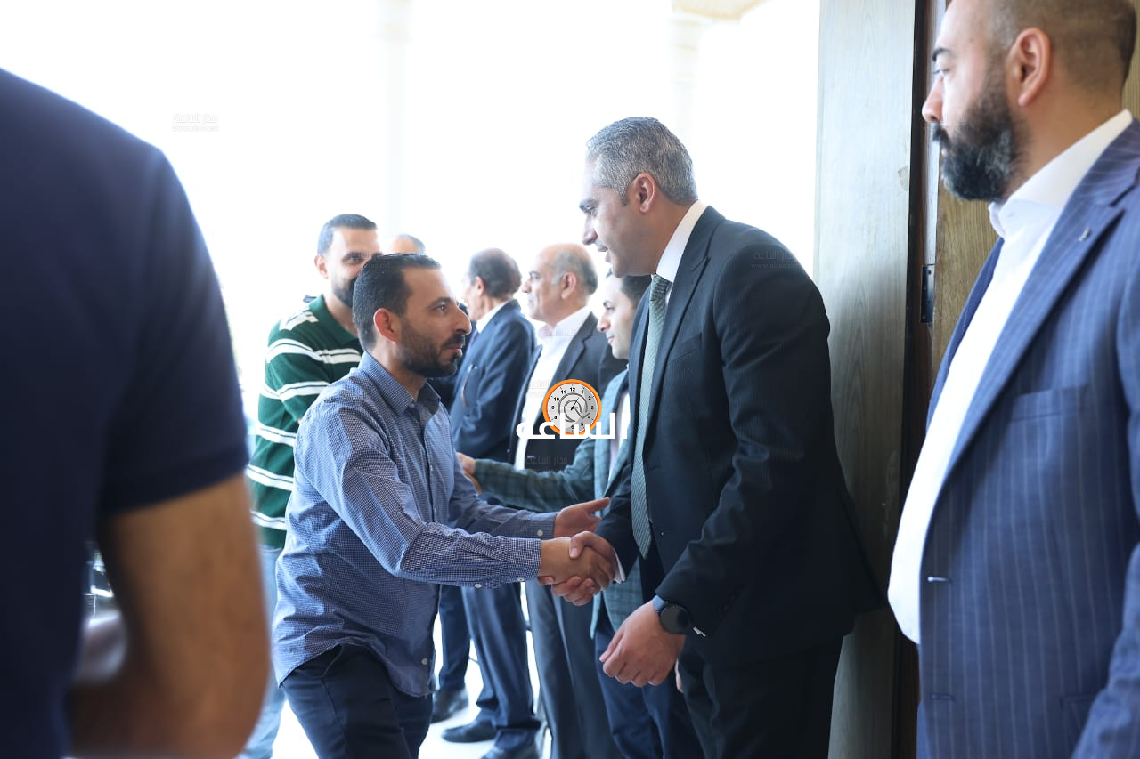 Madar Al-Saa Images 0.9199424668994532