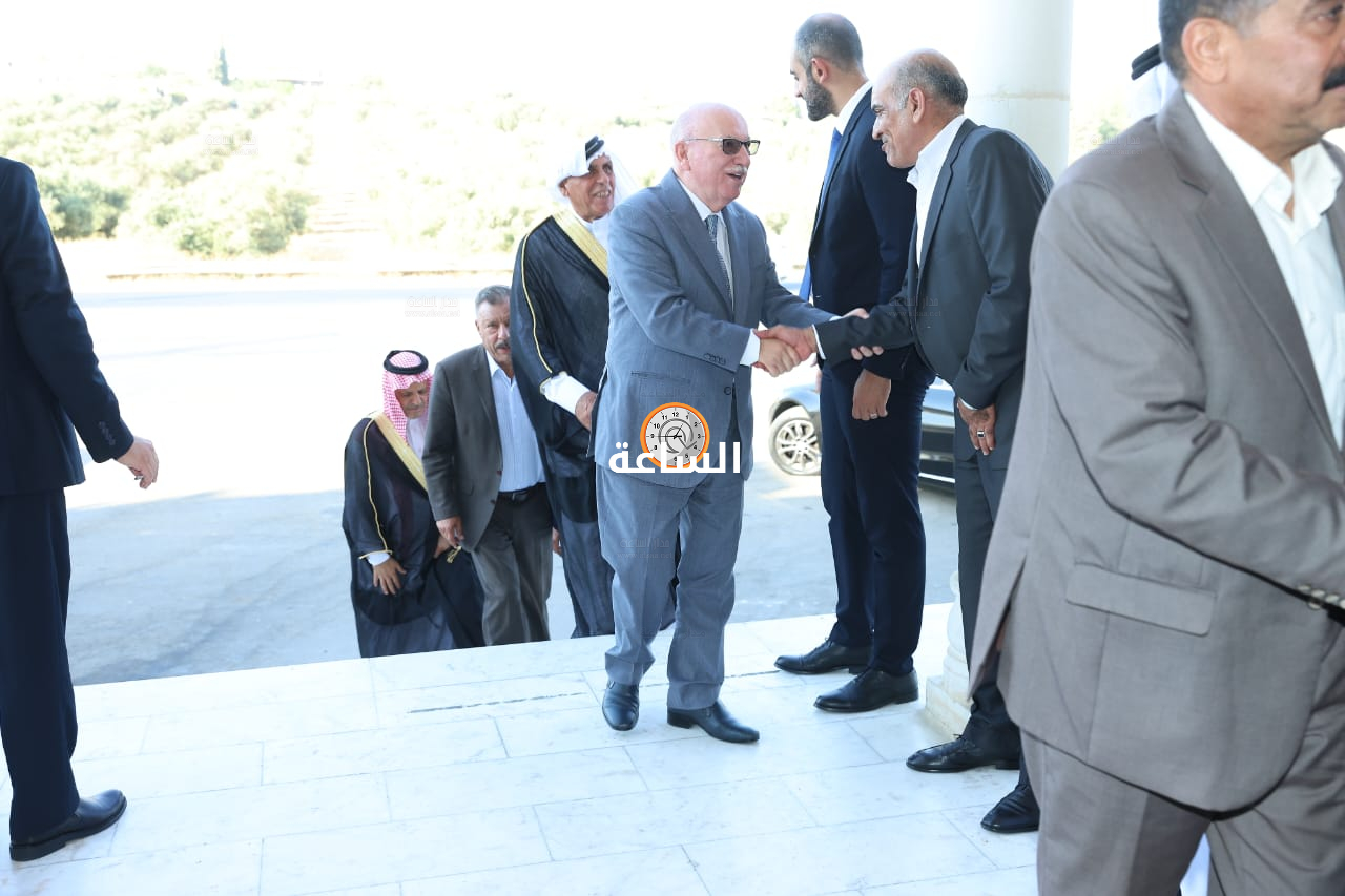 Madar Al-Saa Images 0.9712616661459641