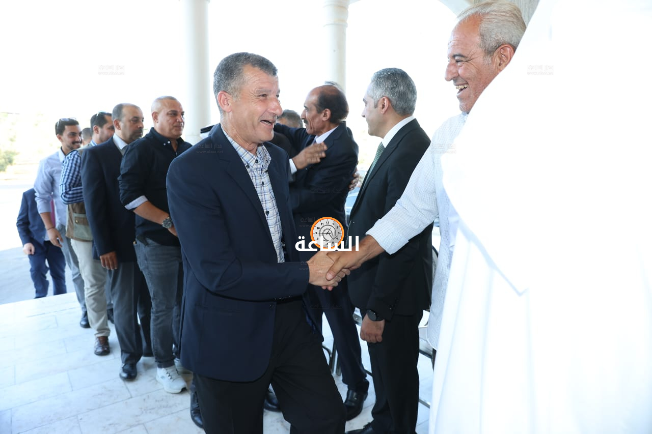 Madar Al-Saa Images 0.7261638248784366