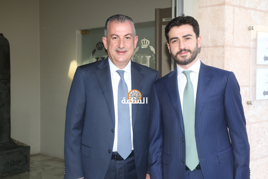 Madar Al-Saa Images 0.41452524182310535
