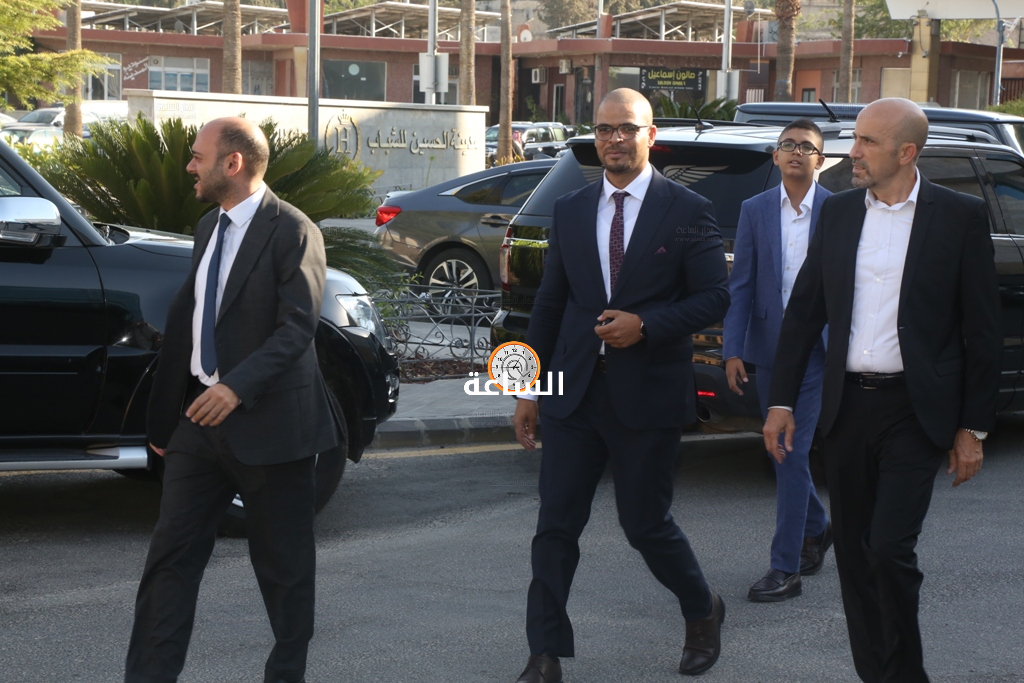 Madar Al-Saa Images 0.33370444152823586