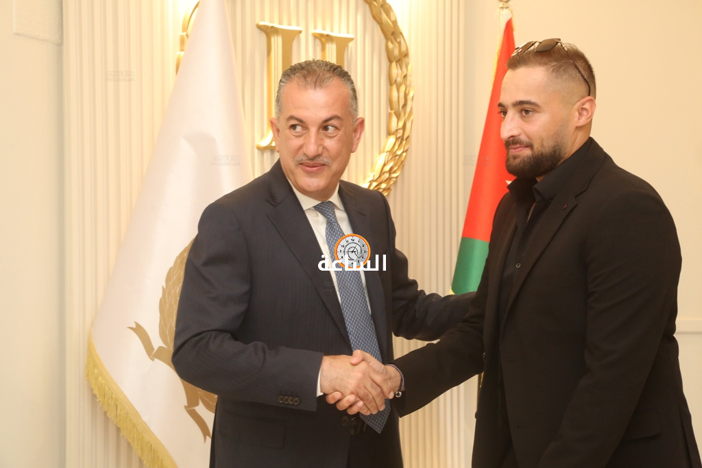 Madar Al-Saa Images 0.6989375828294934