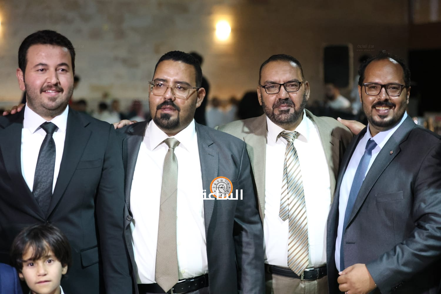 Madar Al-Saa Images 0.4225328022457634