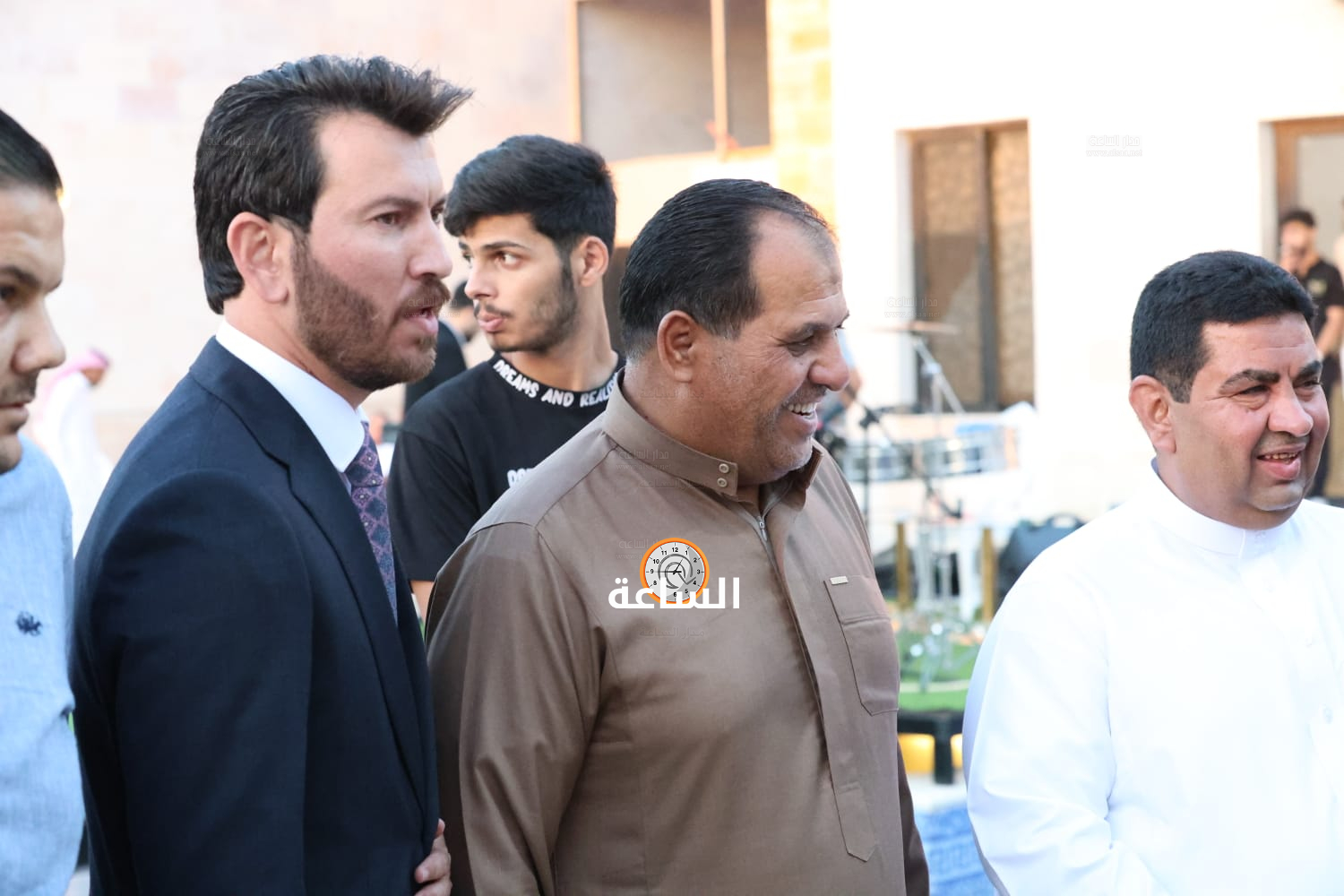 Madar Al-Saa Images 0.7722236407436474