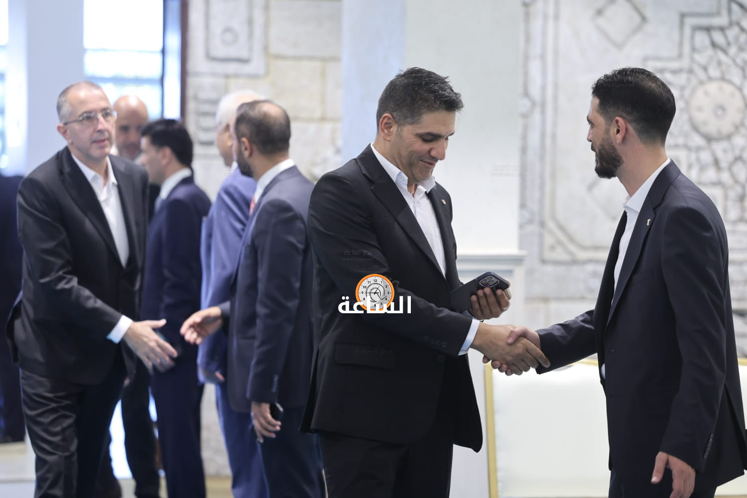 Madar Al-Saa Images 0.3756573146290654