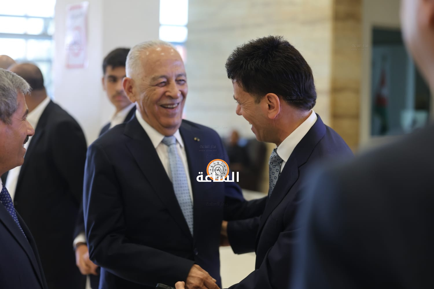 Madar Al-Saa Images 0.5364419014981361