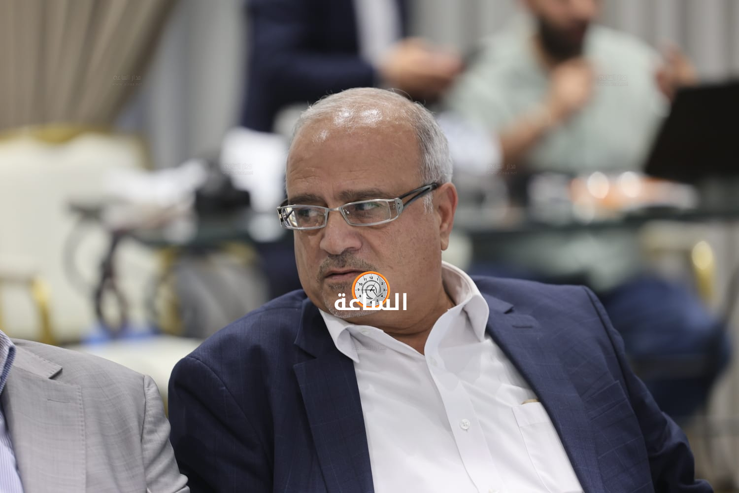 Madar Al-Saa Images 0.978843236267506