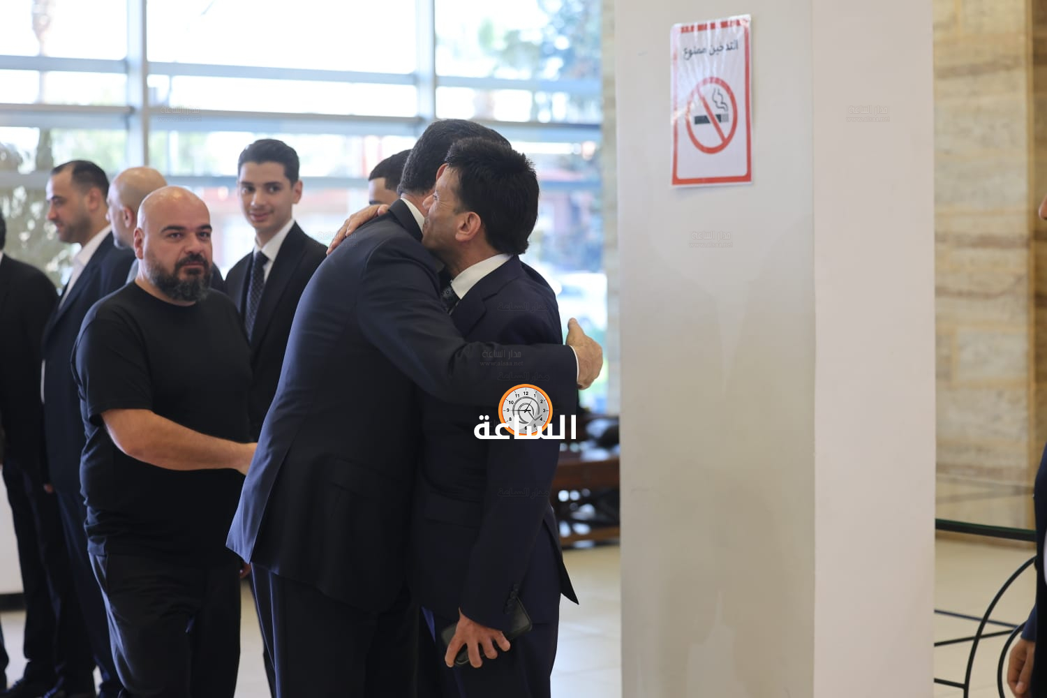 Madar Al-Saa Images 0.5001487467397339