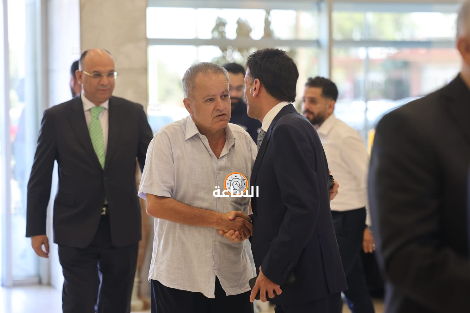 Madar Al-Saa Images 0.810804137500807