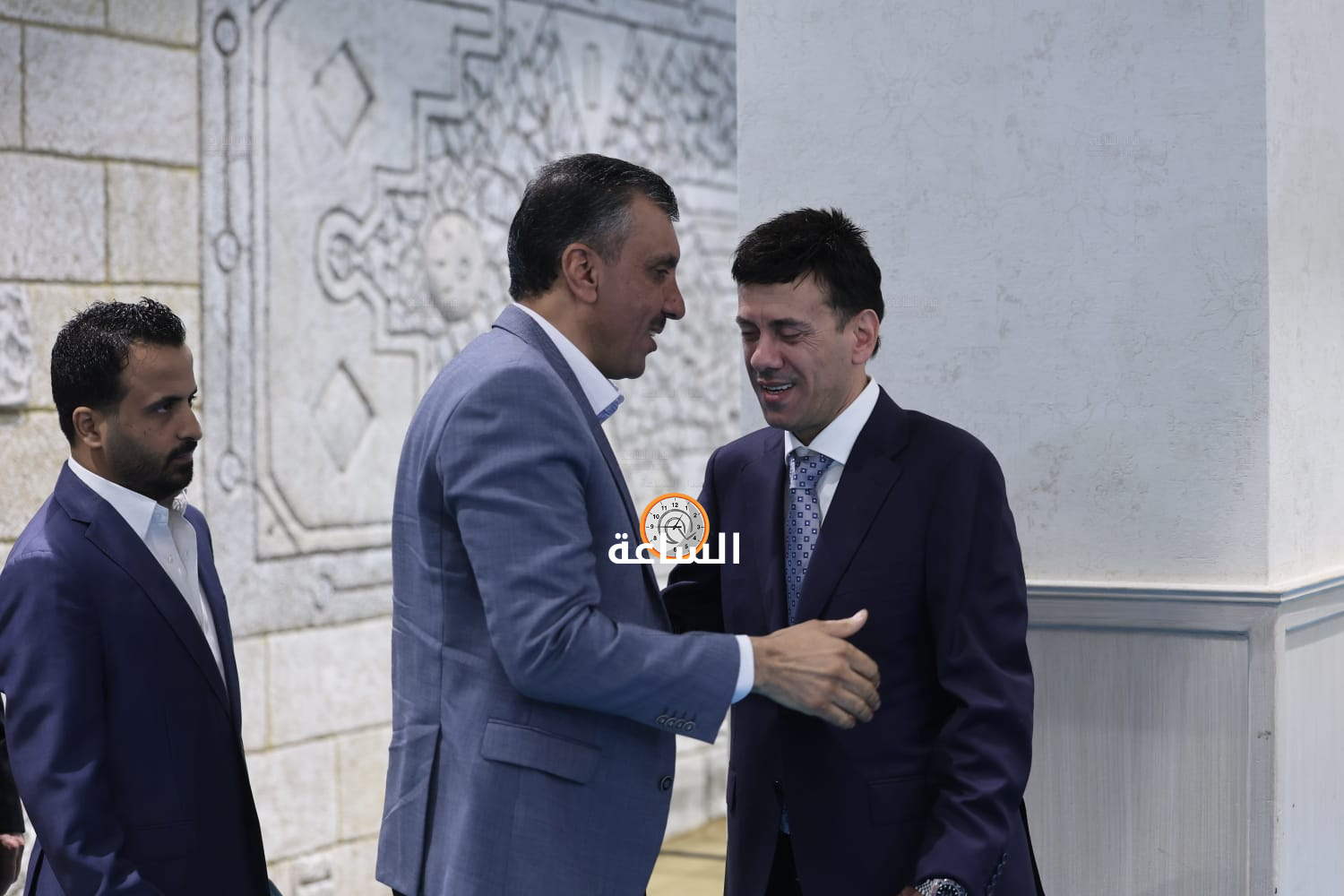 Madar Al-Saa Images 0.07115637993242252