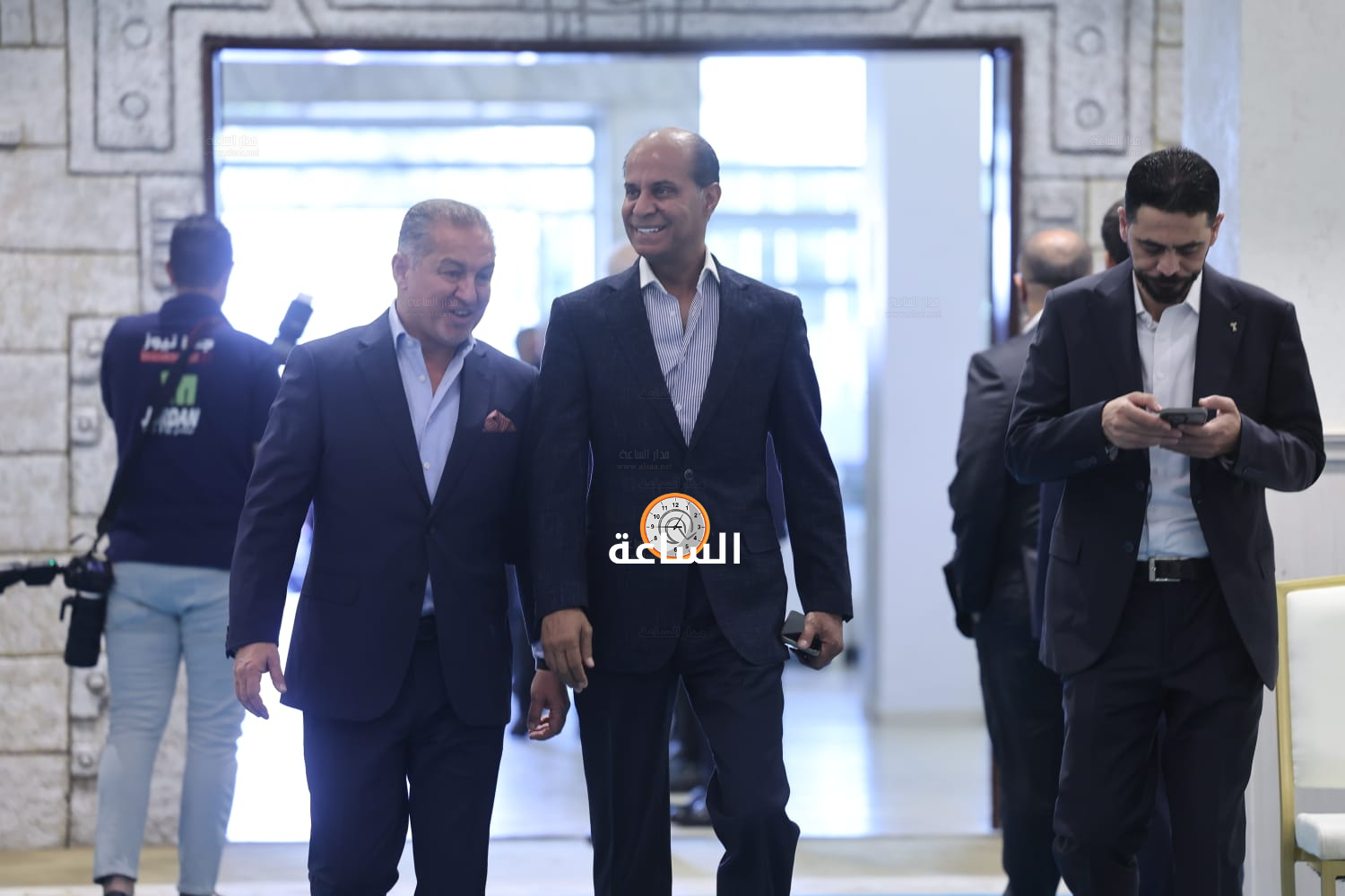 Madar Al-Saa Images 0.007666793304378583