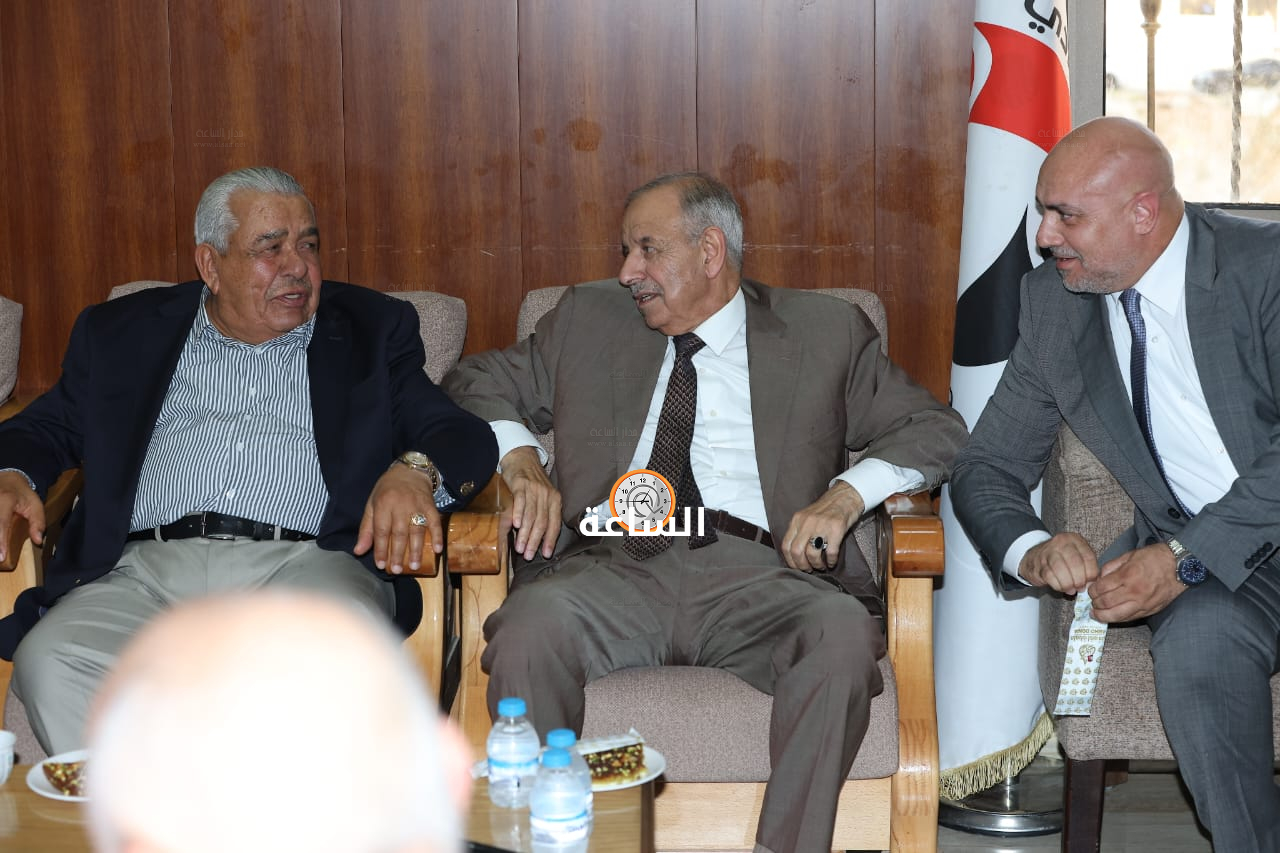 Madar Al-Saa Images 0.09065348338507062