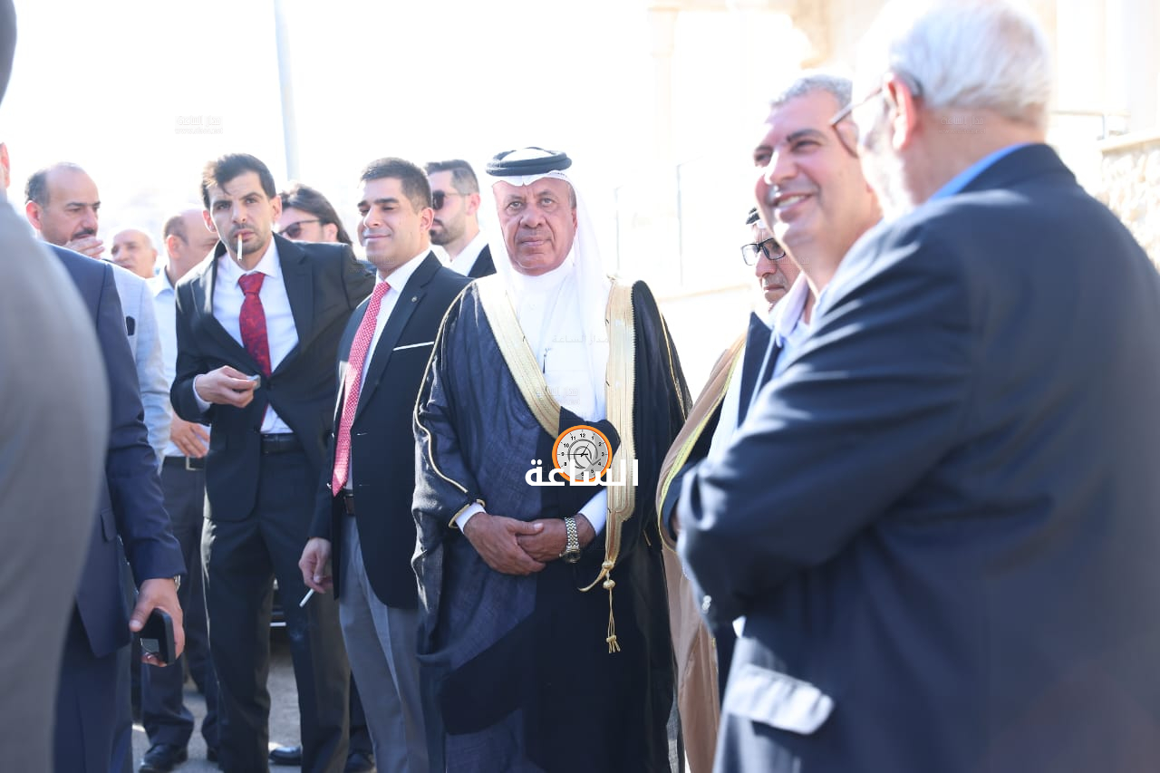 Madar Al-Saa Images 0.0060037691409911