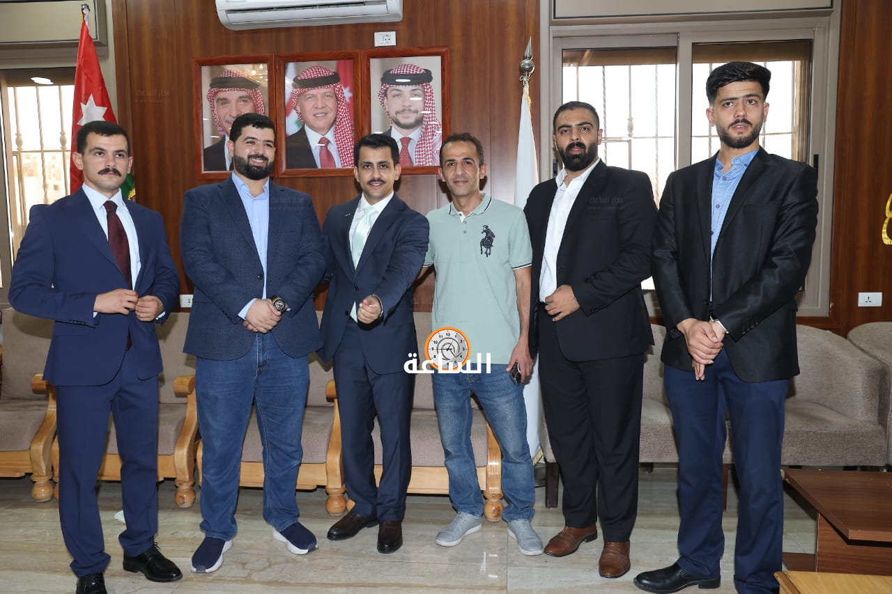 Madar Al-Saa Images 0.8207260562504525