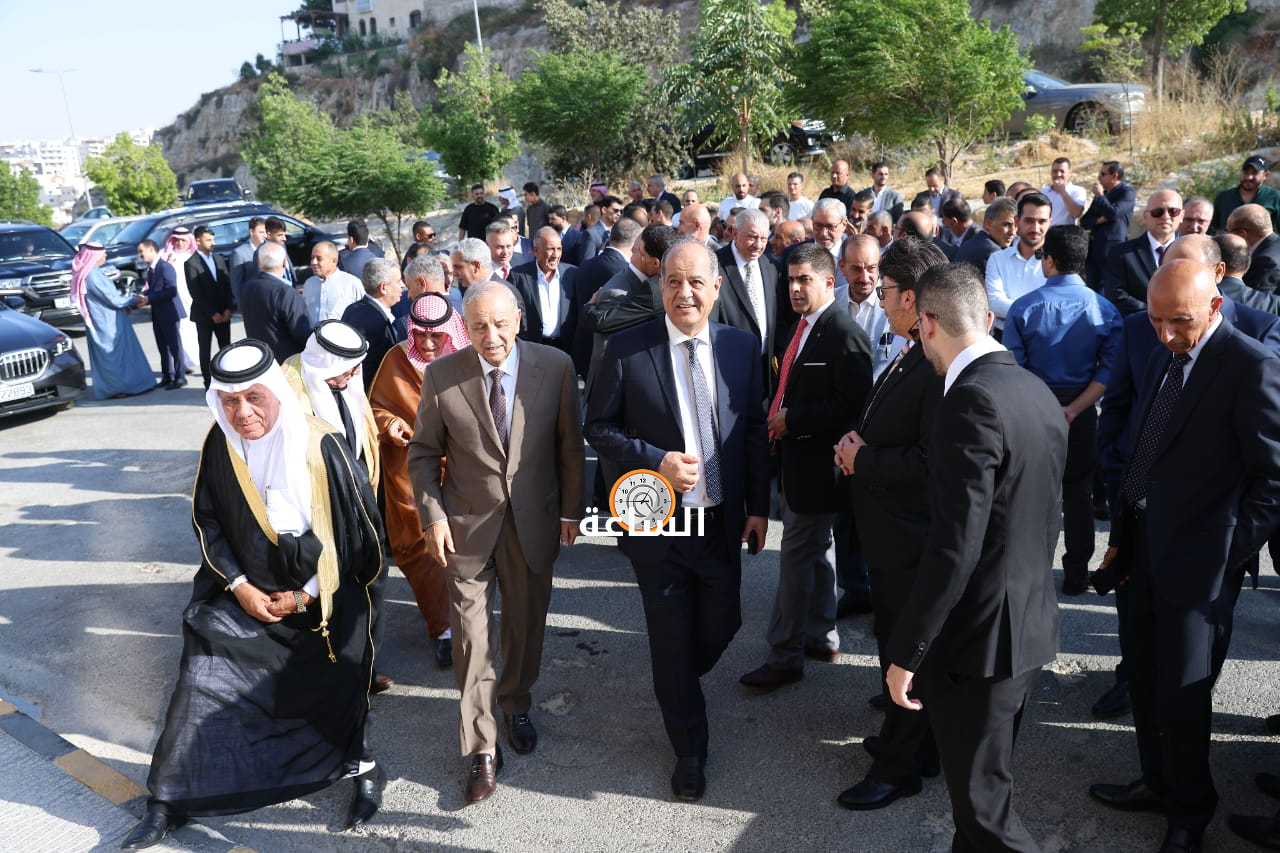 Madar Al-Saa Images 0.1614064425802484