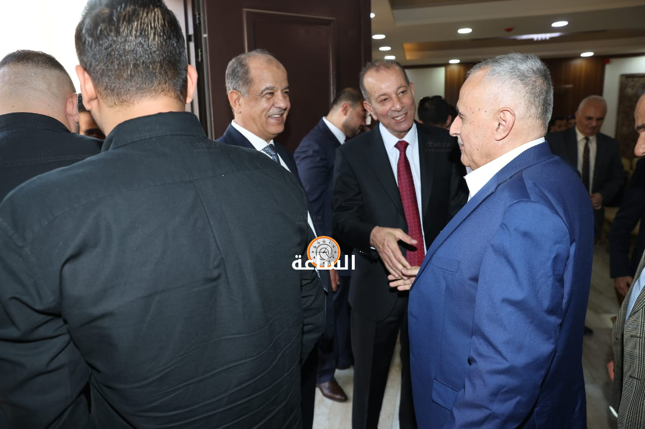 Madar Al-Saa Images 0.47885921041080803