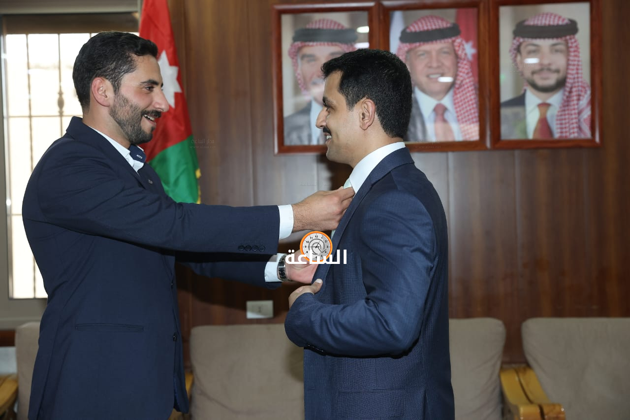 Madar Al-Saa Images 0.5456056869537907