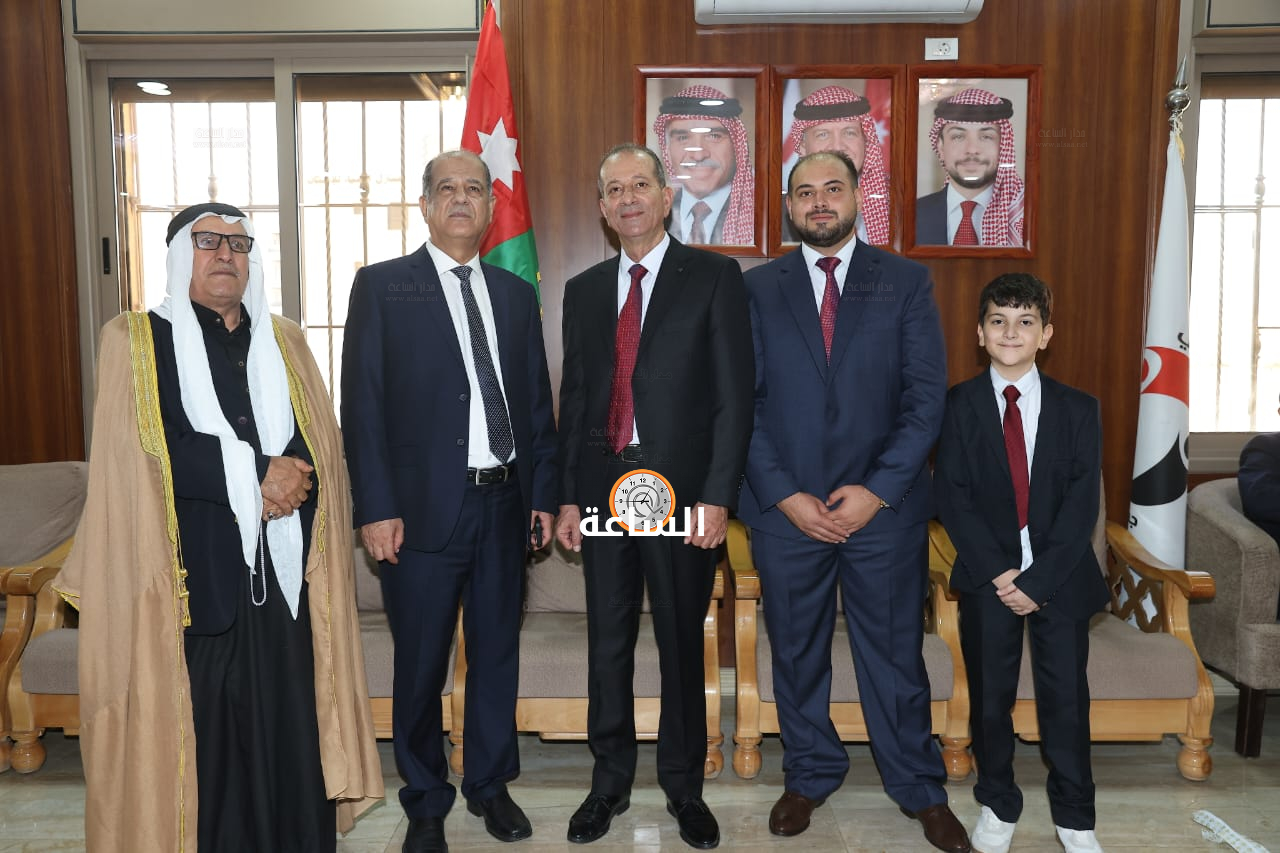 Madar Al-Saa Images 0.7961777738158727