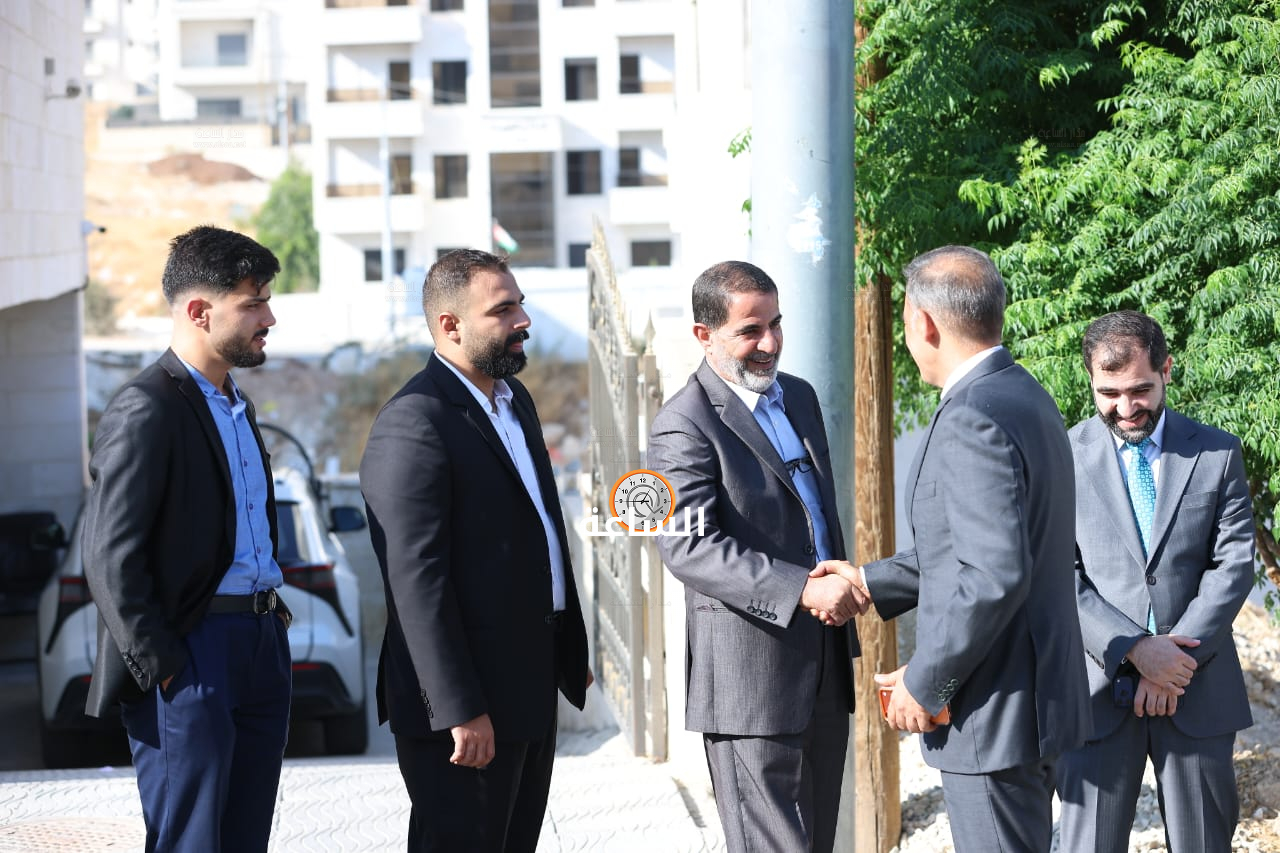 Madar Al-Saa Images 0.7850275952423096
