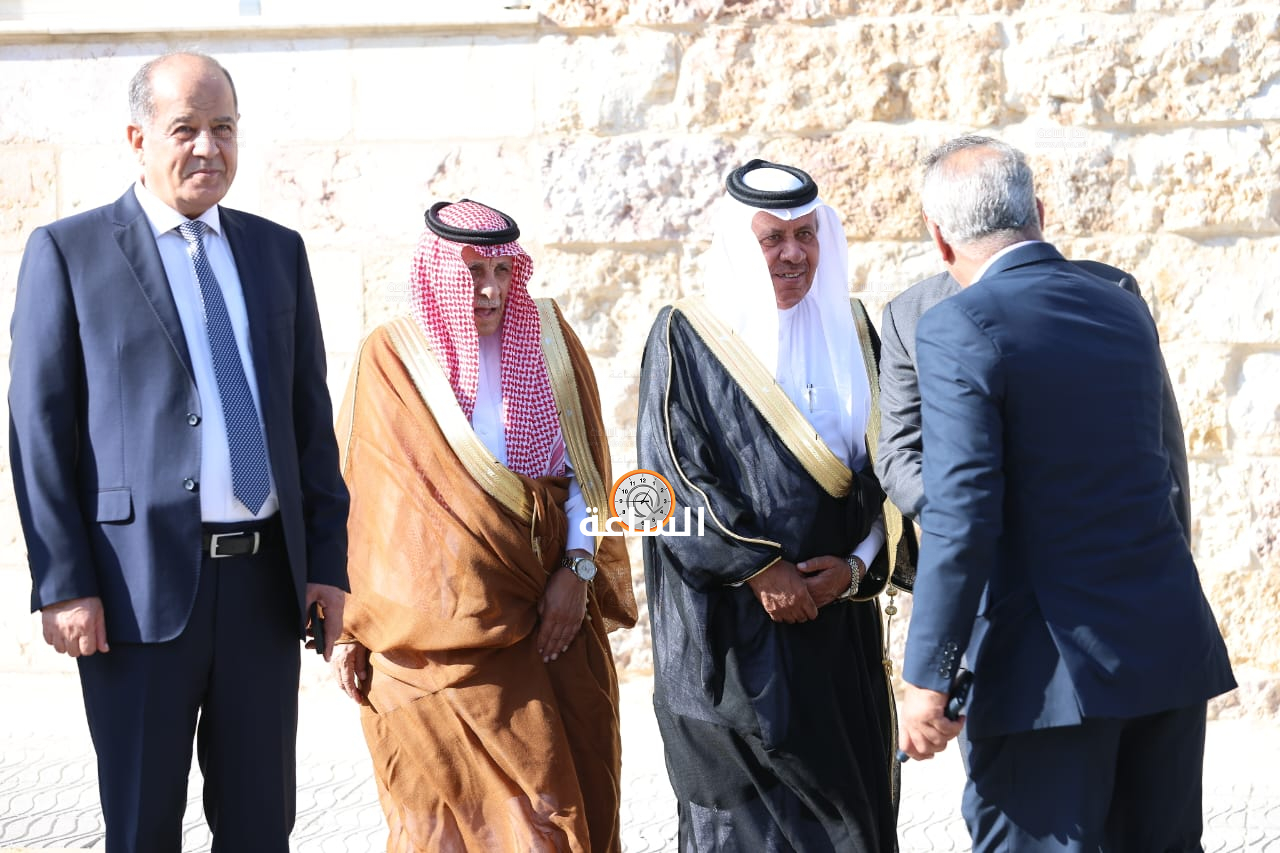 Madar Al-Saa Images 0.7490935995482236