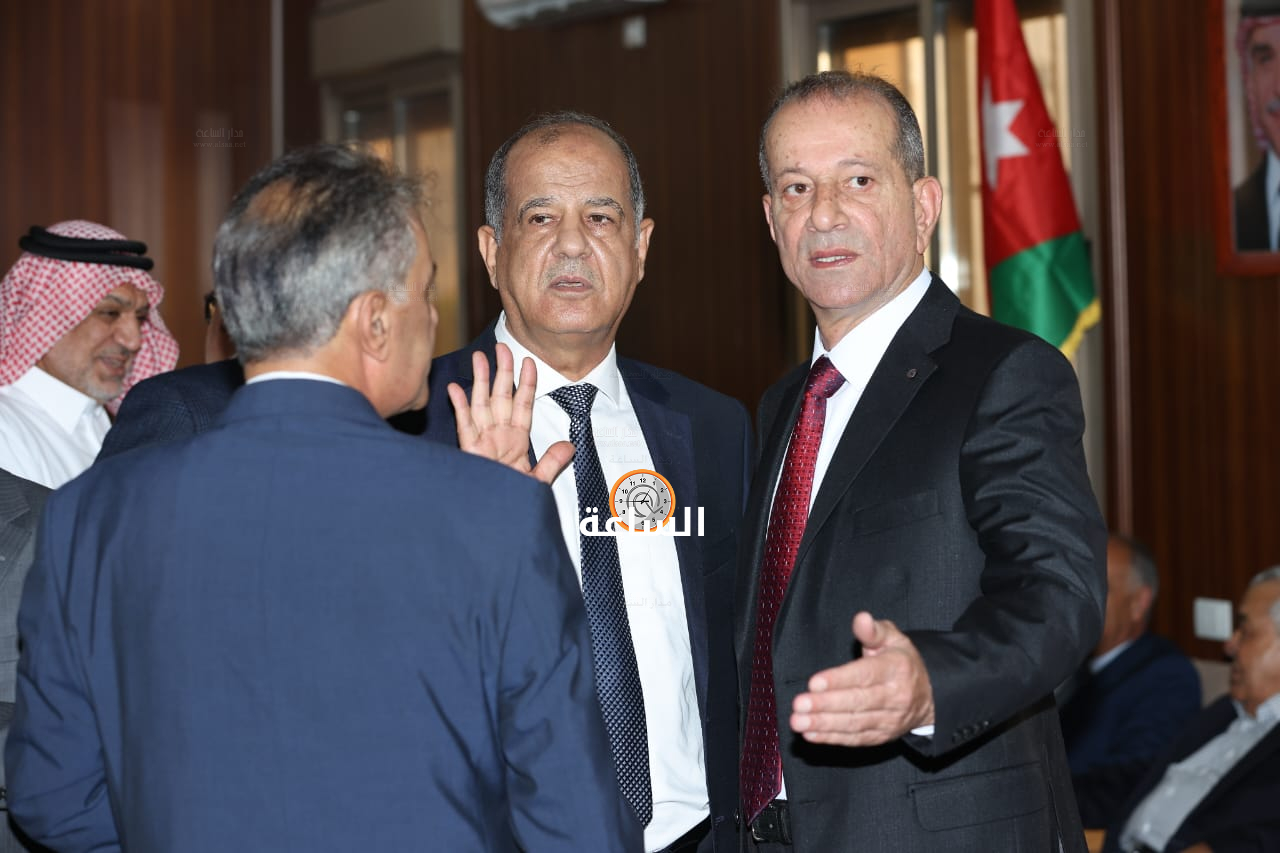 Madar Al-Saa Images 0.4688058416110856
