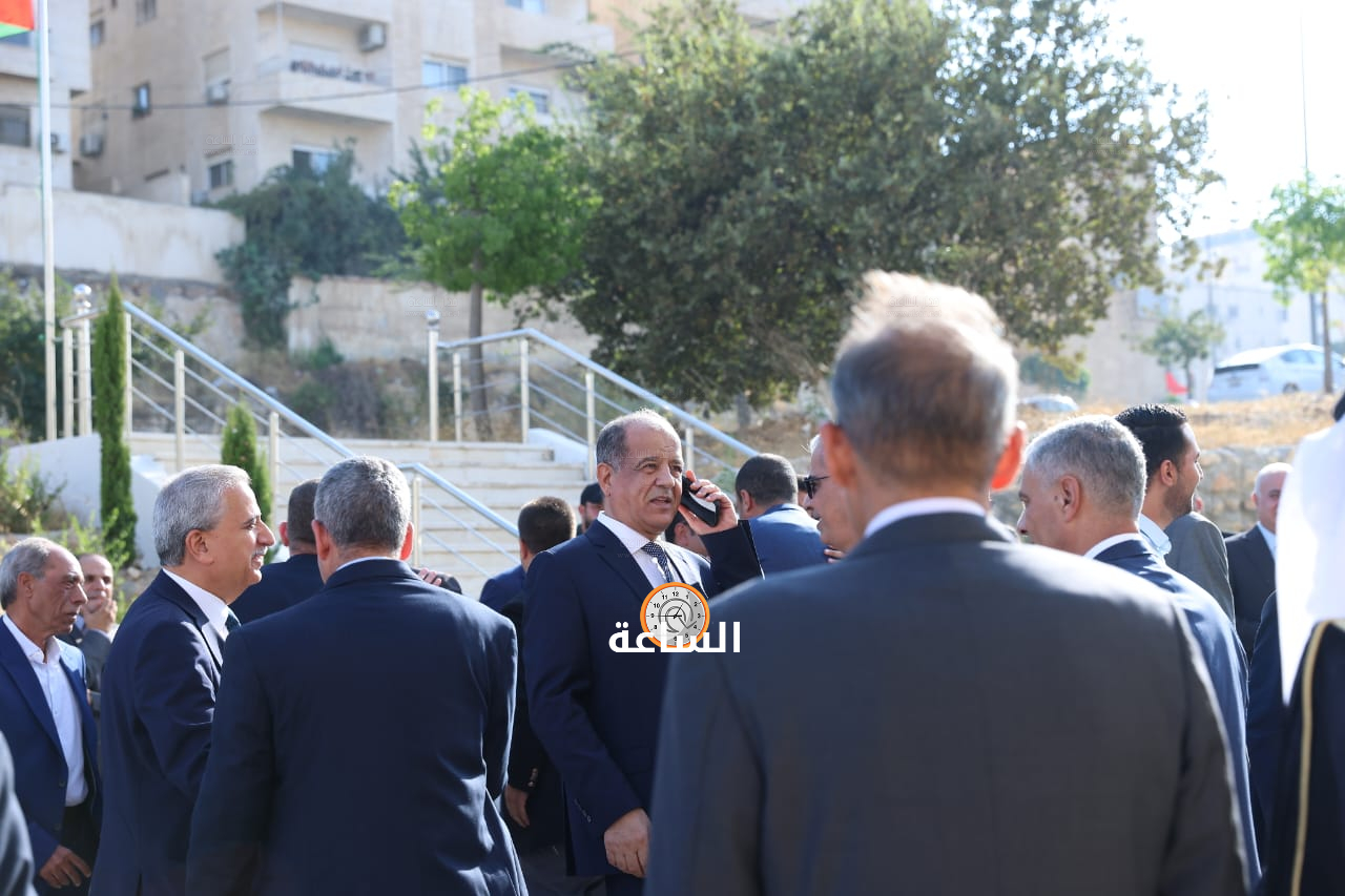 Madar Al-Saa Images 0.6916810993496948