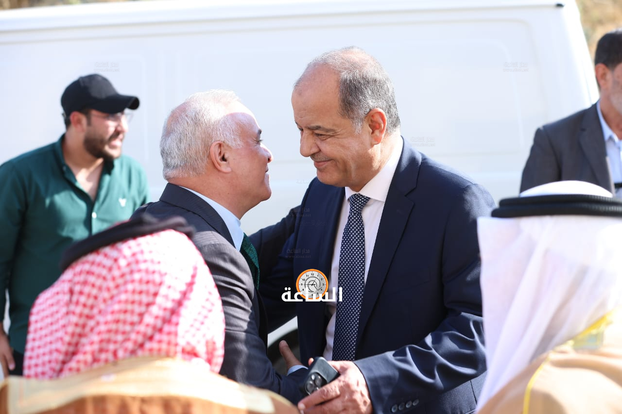 Madar Al-Saa Images 0.47666243235851324