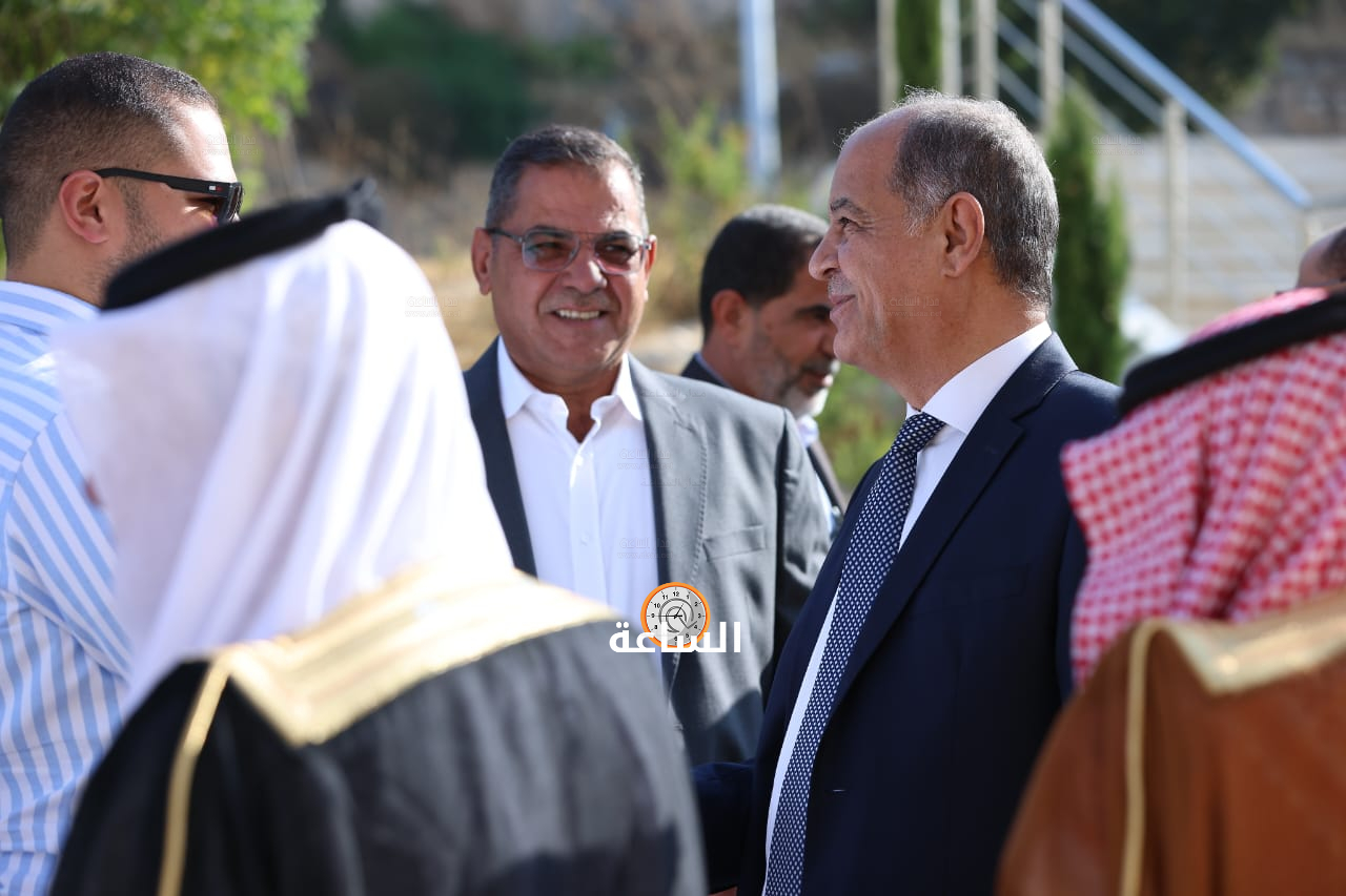 Madar Al-Saa Images 0.030492250648702646