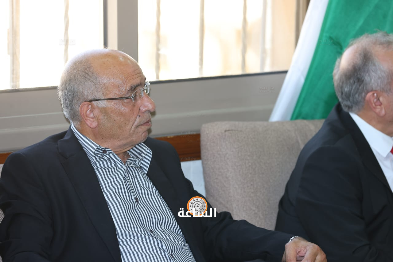 Madar Al-Saa Images 0.04896742911440444