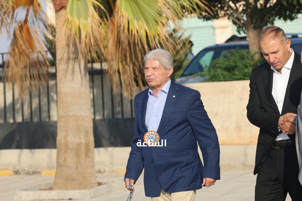 Madar Al-Saa Images 0.8214608698538219