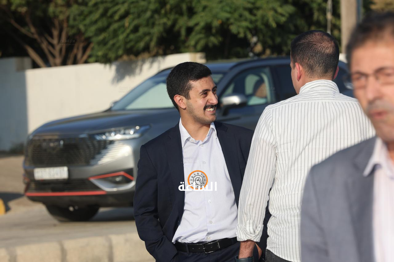 Madar Al-Saa Images 0.01665068925396207