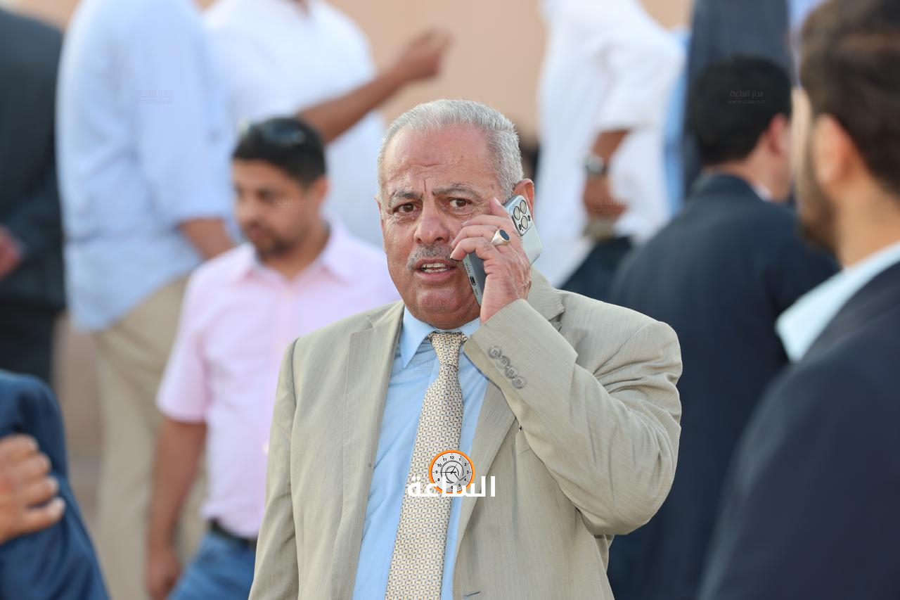 Madar Al-Saa Images 0.45165168937544153