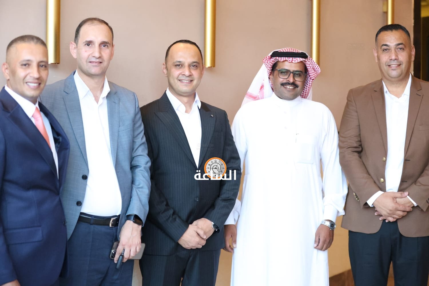 Madar Al-Saa Images 0.2945501459015567
