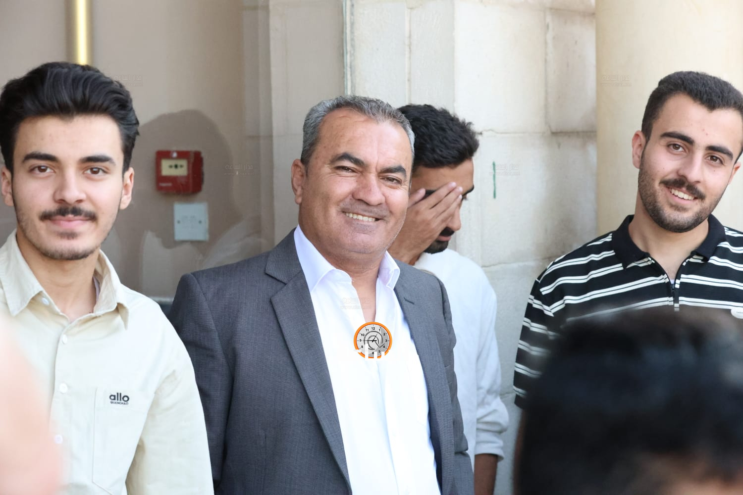 Madar Al-Saa Images 0.8339486053787954