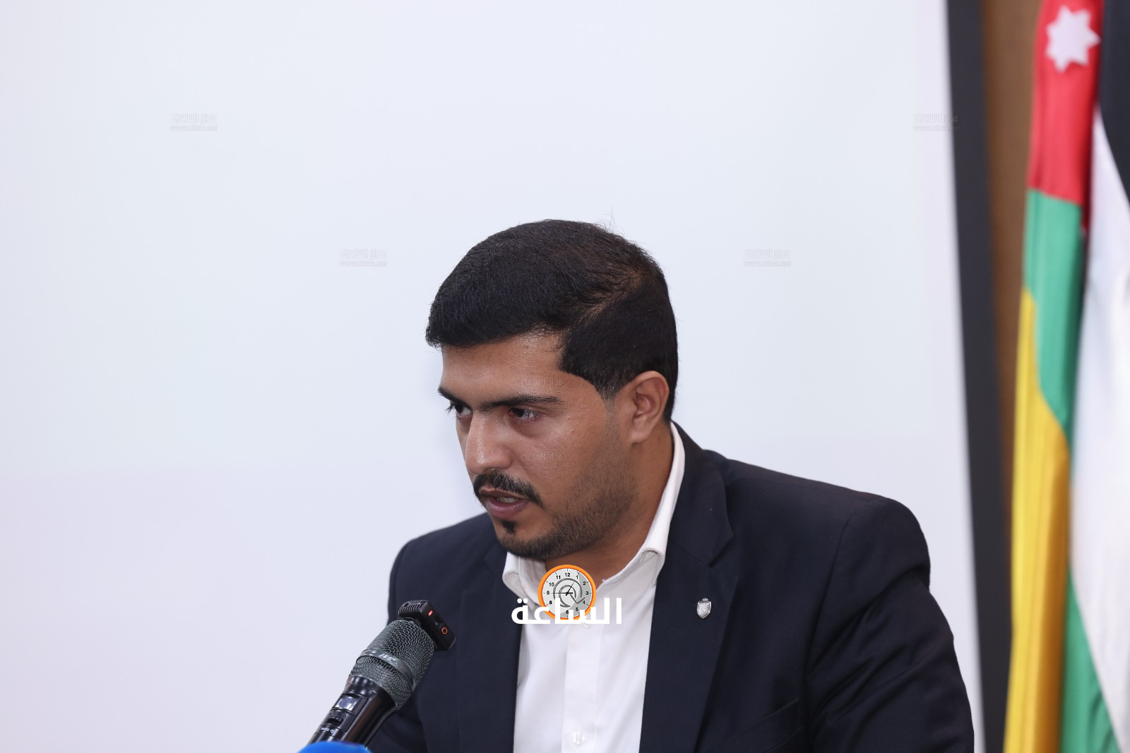 Madar Al-Saa Images 0.8789156373093694