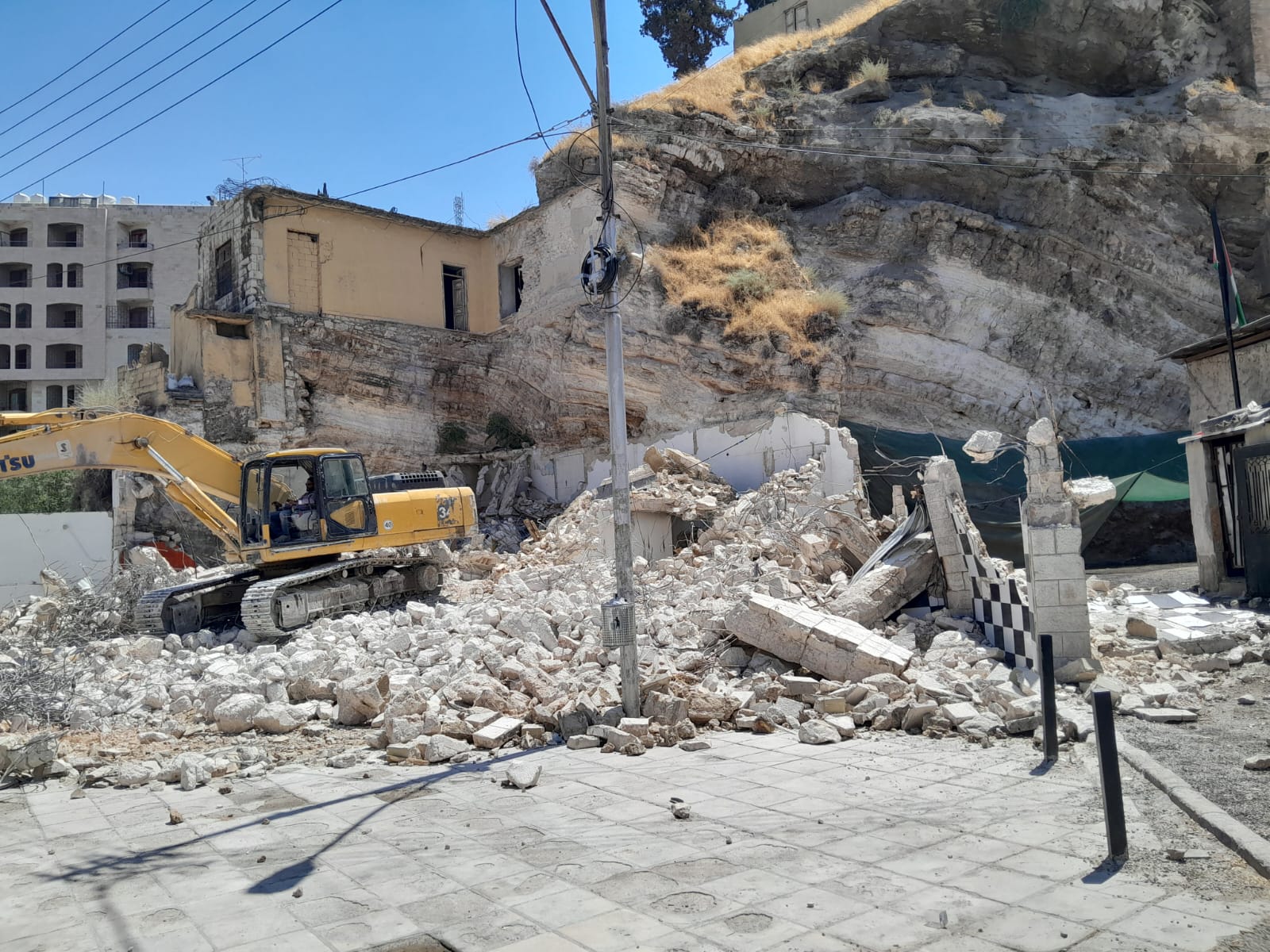 Madar Al-Saa Images 0.3909772931567653