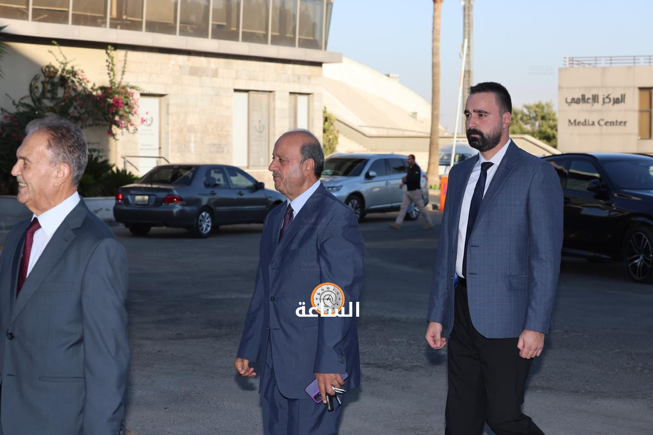 Madar Al-Saa Images 0.7630341045886759