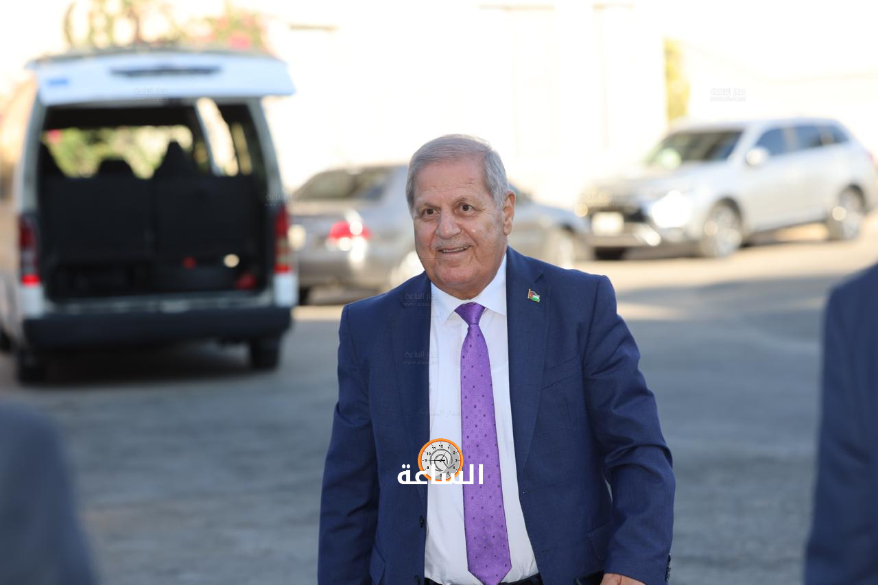 Madar Al-Saa Images 0.2051386827624957