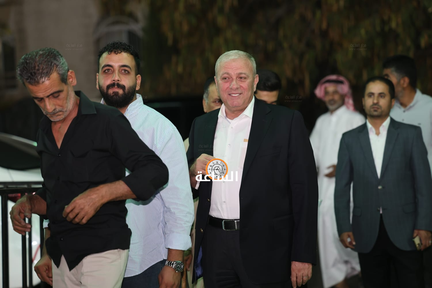 Madar Al-Saa Images 0.3854429175547457