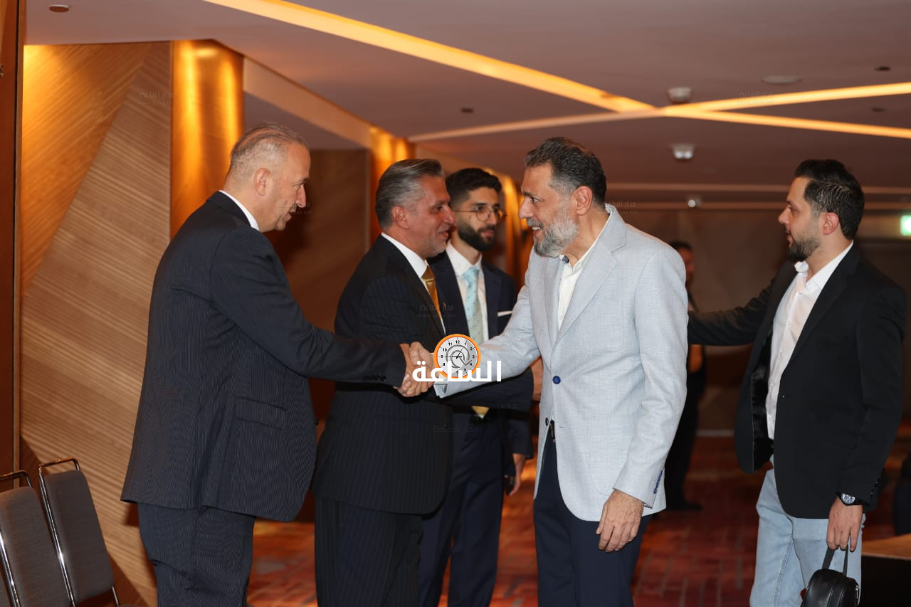 Madar Al-Saa Images 0.748922344746521
