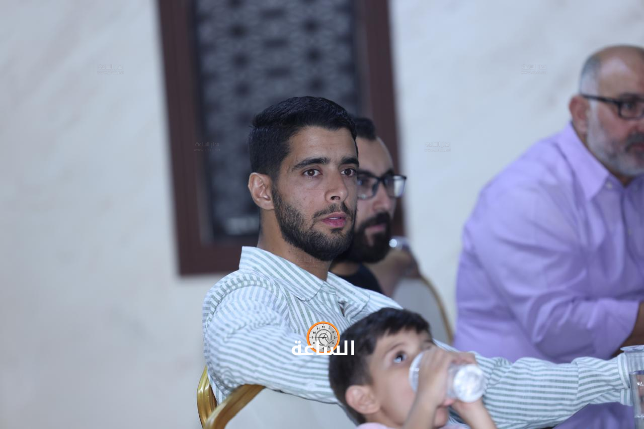 Madar Al-Saa Images 0.2186805318349787